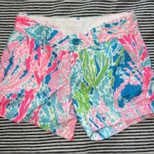 Lilly Pulitzer The Callahan Shorts Let’s Cha Cha Vibrant colors Mid Rise Size 6